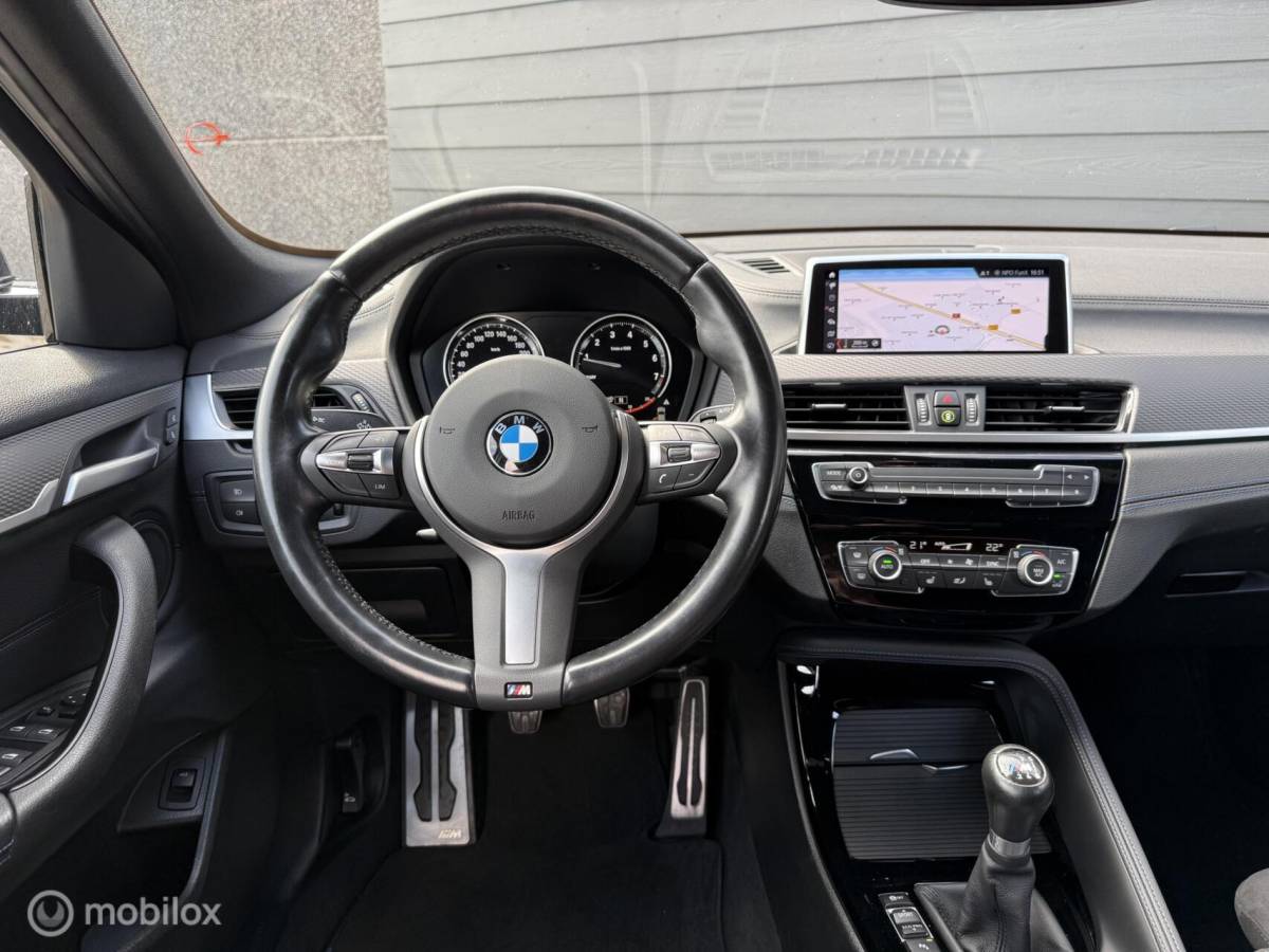BMW X2 BMW X2 sDrive18i Executive M-Sport Kuipstoel/LED/Winterpakket