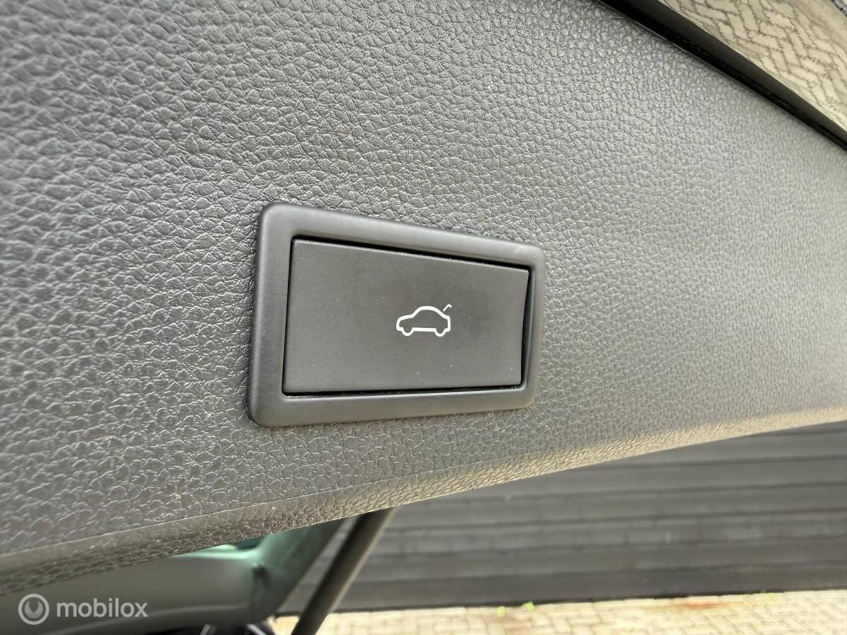 SEAT Ateca Seat Ateca 1.5 TSI Xperience BNS Pano.dak/Trekhaak/Viritual/Black-pack