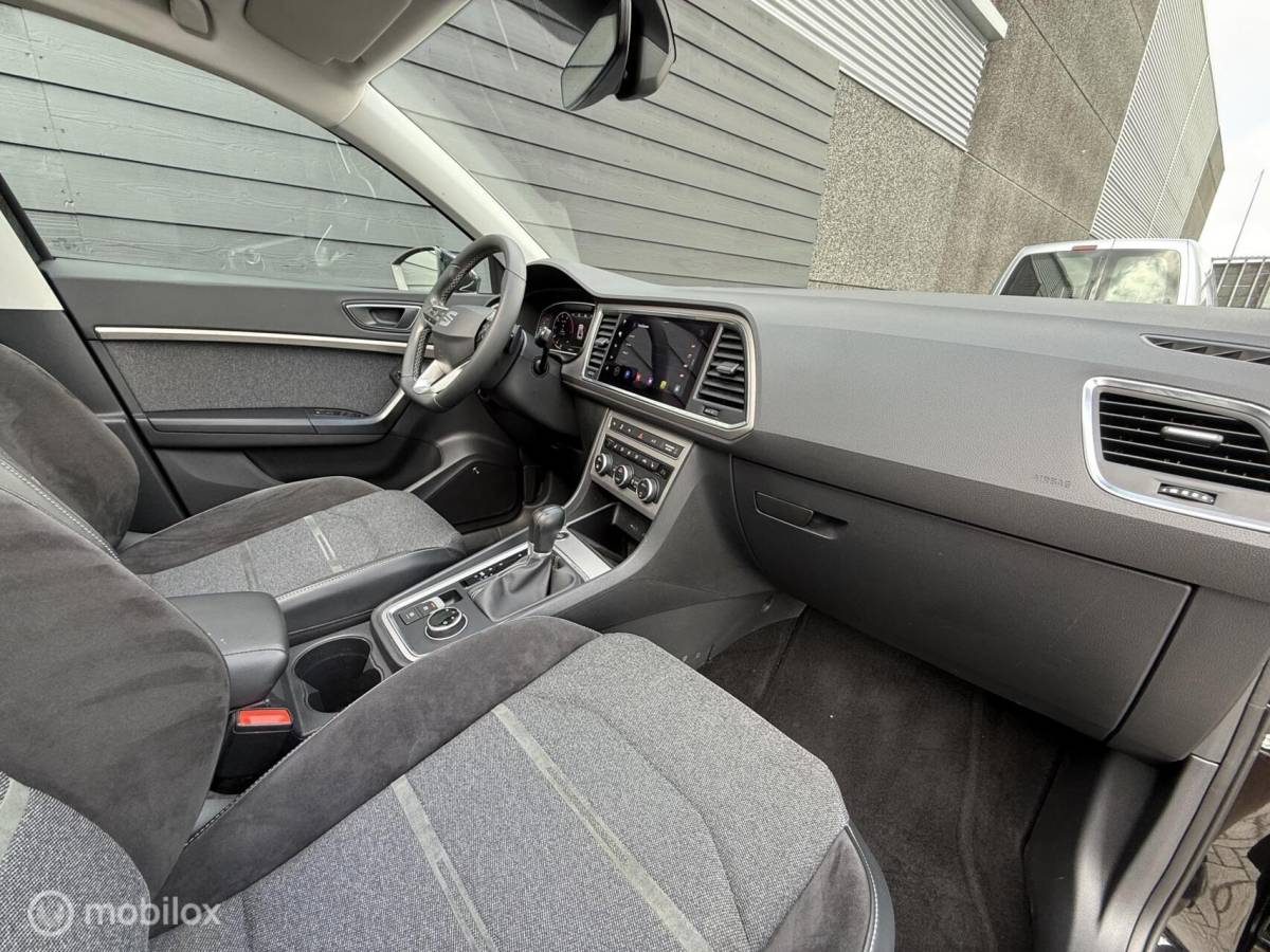 SEAT Ateca Seat Ateca 1.5 TSI Xperience BNS Pano.dak/Trekhaak/Viritual/Black-pack