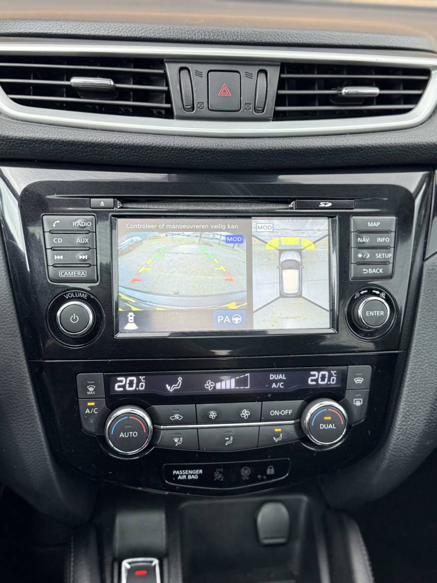 Nissan QASHQAI NISSAN Qashqai 1.2 Tekna·Pano·Leer·Stoelverw.·360°camera·Cruise·Trekhaak