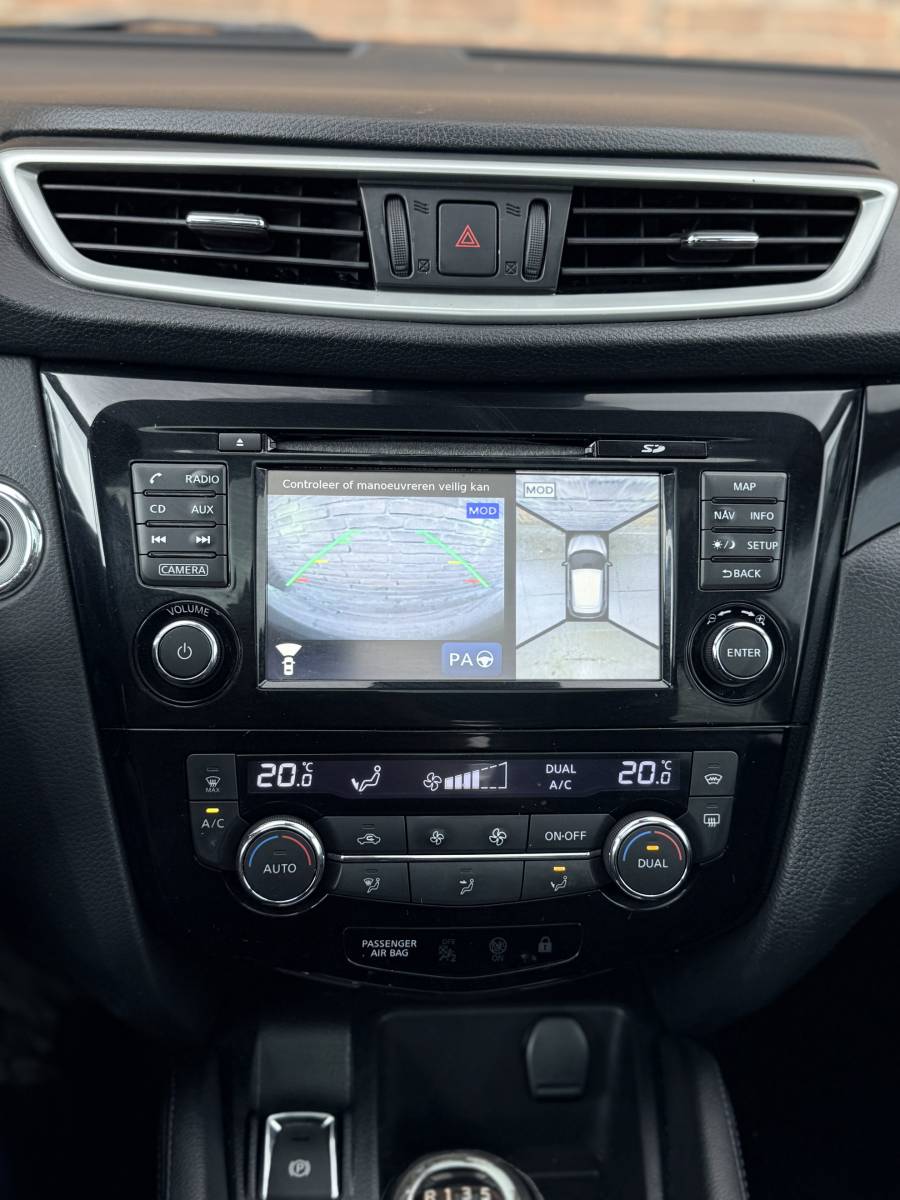 Nissan QASHQAI NISSAN Qashqai 1.2 Tekna·Pano·Leer·Stoelverw.·360°camera·Cruise·Trekhaak