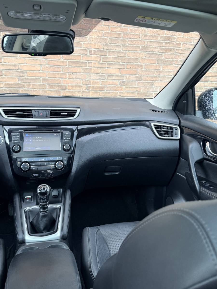 Nissan QASHQAI NISSAN Qashqai 1.2 Tekna·Pano·Leer·Stoelverw.·360°camera·Cruise·Trekhaak