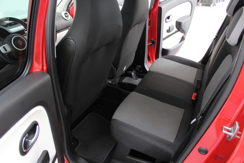 Renault Twingo Renault Twingo 1.0 SCe Dynamique 71PK, CABRIO !! | RIJKLAAR | SOFTTOP | CABRIOKAP | CRUISE CONTROLE | CAMERA | NAVIGATIE | PARKEERSENSOREN