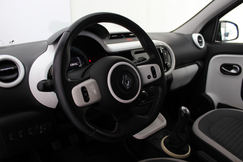 Renault Twingo Renault Twingo 1.0 SCe Dynamique 71PK, CABRIO !! | RIJKLAAR | SOFTTOP | CABRIOKAP | CRUISE CONTROLE | CAMERA | NAVIGATIE | PARKEERSENSOREN