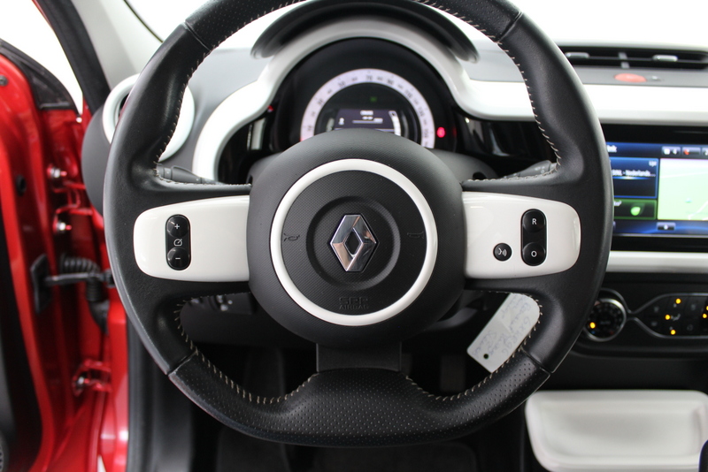 Renault Twingo Renault Twingo 1.0 SCe Dynamique 71PK, CABRIO !! | RIJKLAAR | SOFTTOP | CABRIOKAP | CRUISE CONTROLE | CAMERA | NAVIGATIE | PARKEERSENSOREN