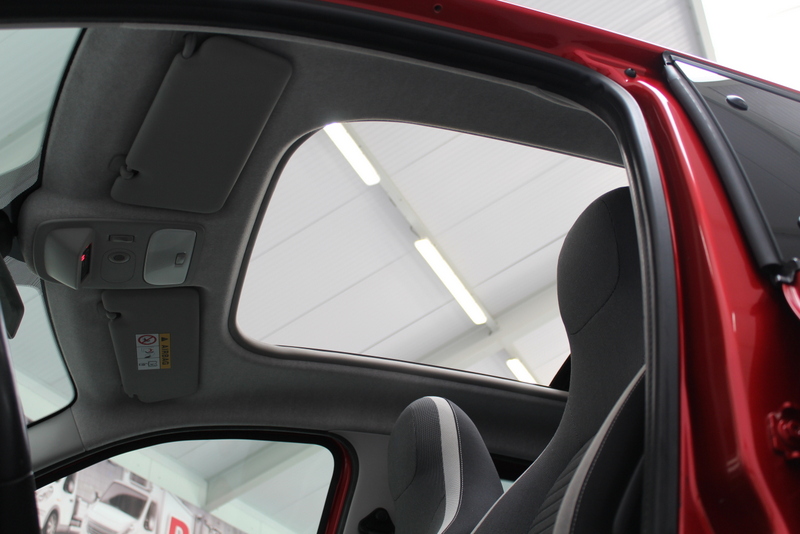 Renault Twingo Renault Twingo 1.0 SCe Dynamique 71PK, CABRIO !! | RIJKLAAR | SOFTTOP | CABRIOKAP | CRUISE CONTROLE | CAMERA | NAVIGATIE | PARKEERSENSOREN