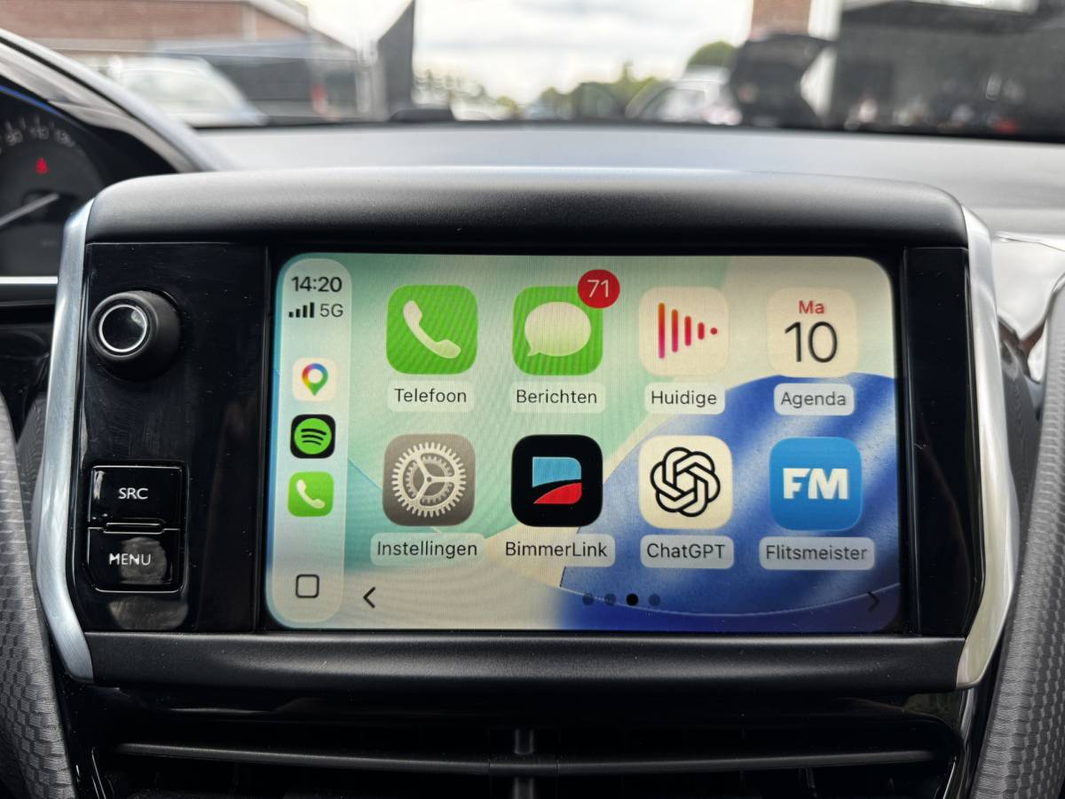 Peugeot 2008 PEUGEOT 2008 1.2 GT-line·Navi·Carplay·Cruise·Climate·All season banden