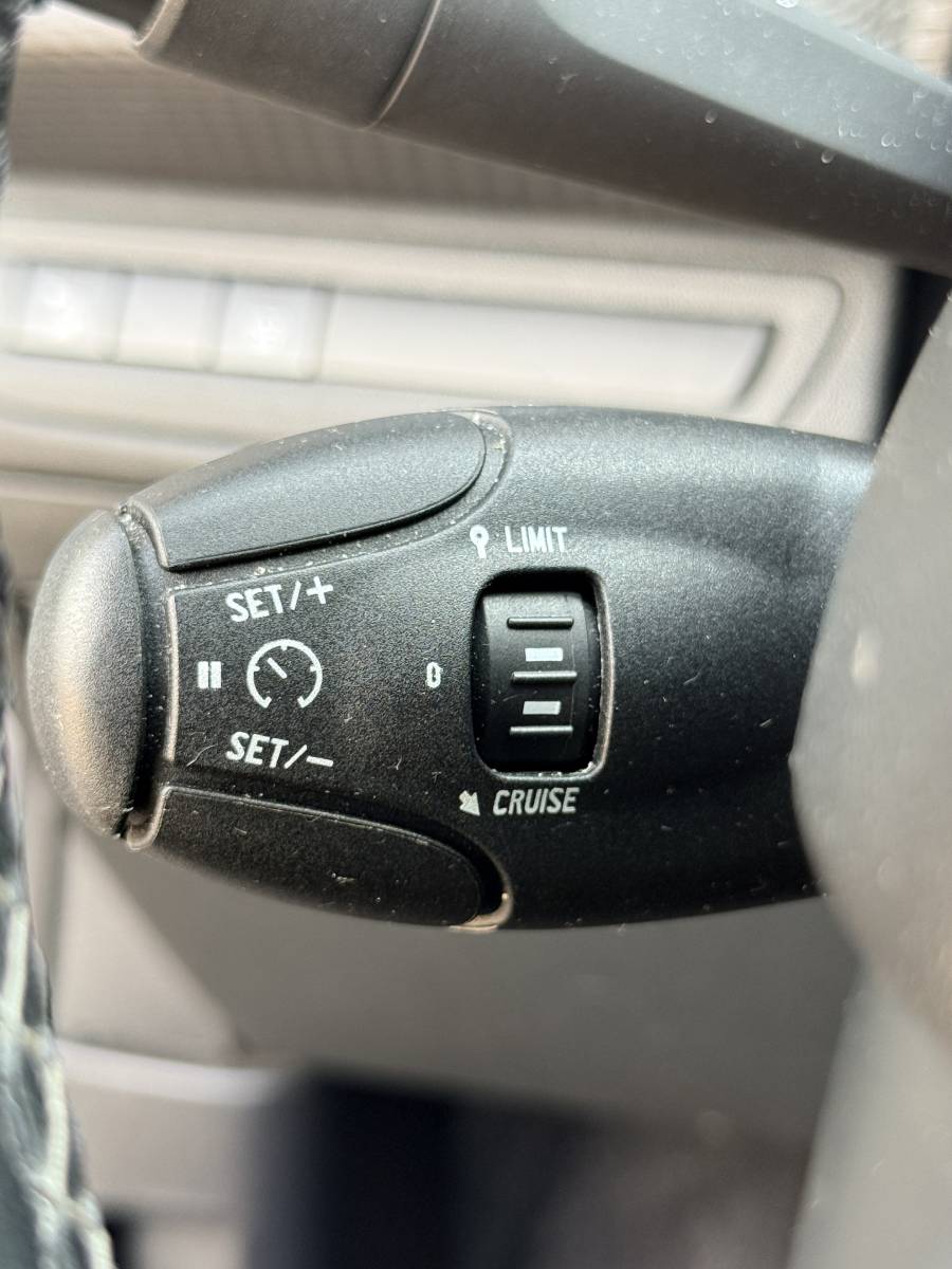 Peugeot 2008 PEUGEOT 2008 1.2 GT-line·Navi·Carplay·Cruise·Climate·All season banden
