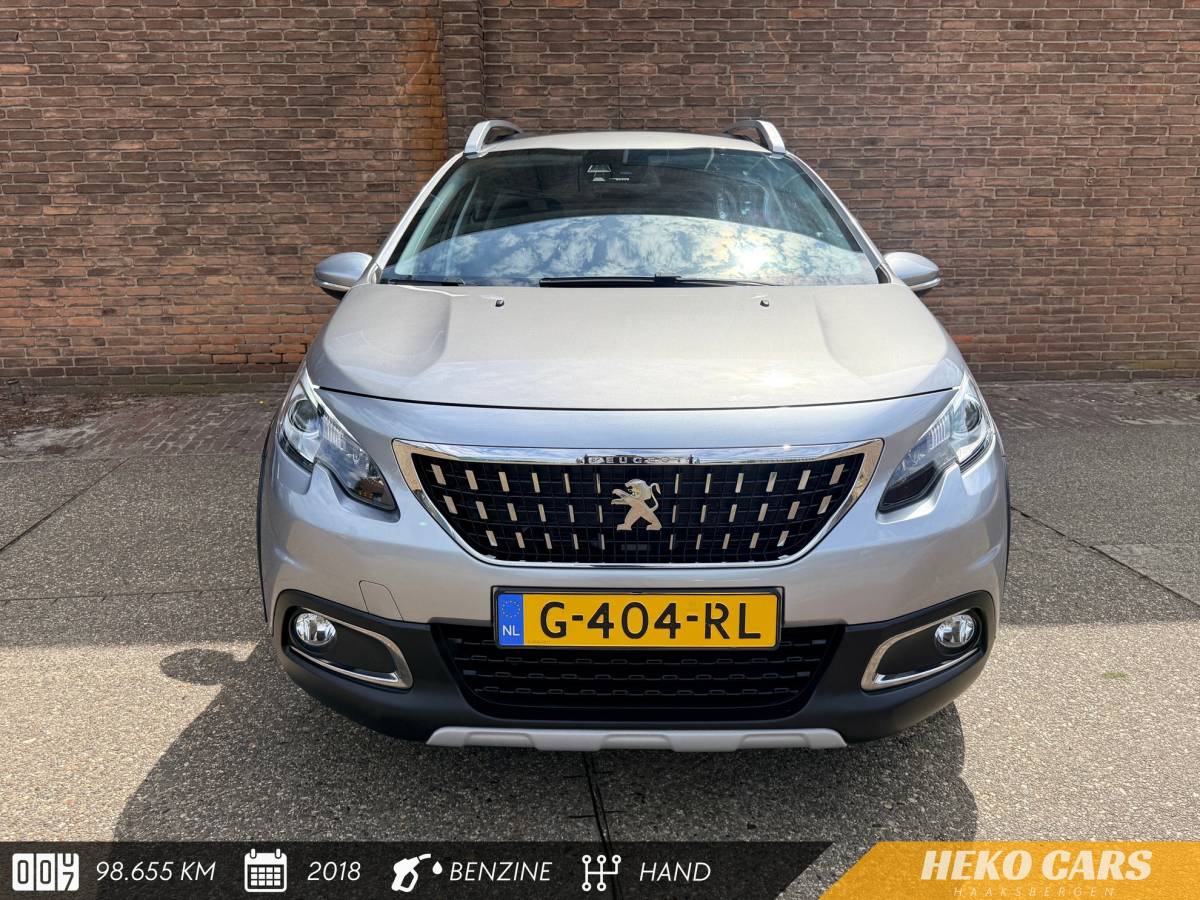 Peugeot 2008 PEUGEOT 2008 1.2 GT-line·Navi·Carplay·Cruise·Climate·All season banden