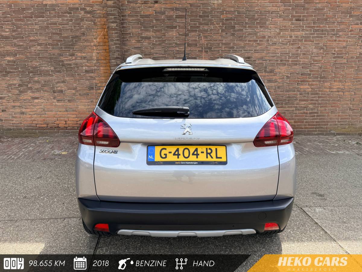 Peugeot 2008 PEUGEOT 2008 1.2 GT-line·Navi·Carplay·Cruise·Climate·All season banden