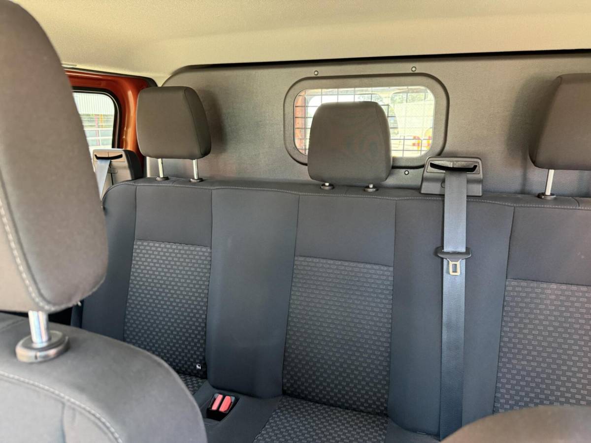 Ford Transit Custom Ford Transit Custom 300 2.0 TDCI L1H1 Limited DC 1e eigenaar