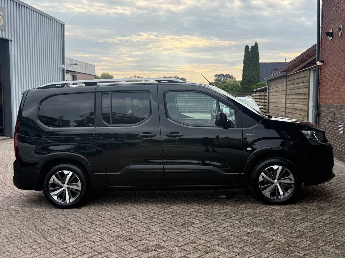 Peugeot Rifter Peugeot Rifter Long – 2 pers. Mini-Camper. 1.2 Puretech Long GT-Line . | UNIEK! | AUTOMAAT | TREKHAAK | CAMERA | CRUISE |