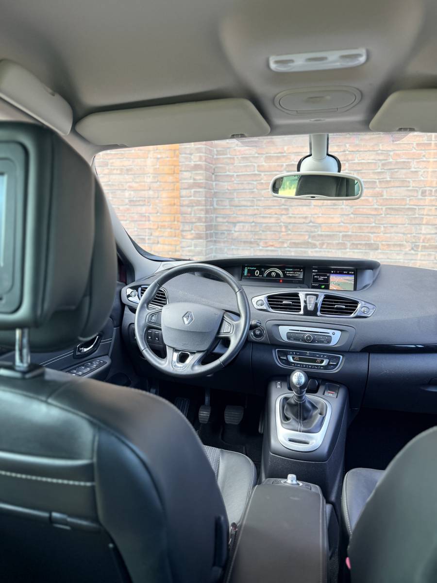 Renault Grand Scénic RENAULT Grand Scenic Série Limitée R-Cinéma·Cruise·Climate·Trekhaak·Navi