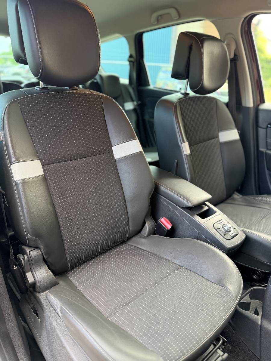 Renault Grand Scénic RENAULT Grand Scenic Série Limitée R-Cinéma·Cruise·Climate·Trekhaak·Navi