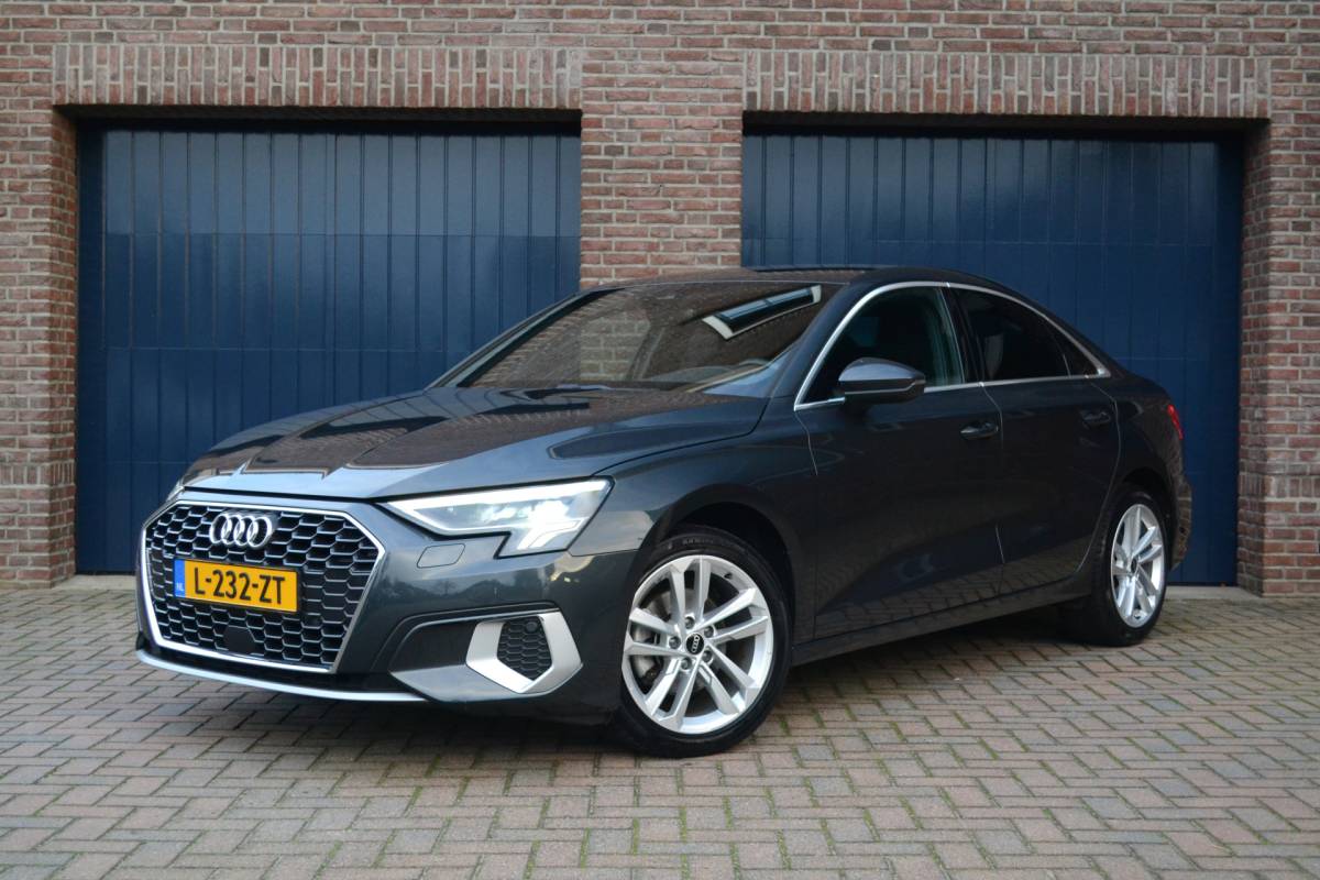 Audi A3 Audi A3 Limousine 30 TFSI S-Tronic Advanced Sport edition | Trekhaak | Virtual | LED | Carplay/Android Auto | Cruise