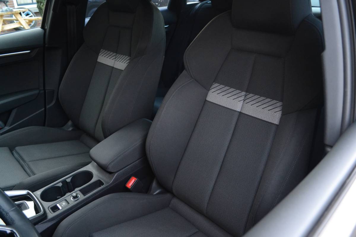 Audi A3 Audi A3 Limousine 30 TFSI S-Tronic Advanced Sport edition | Trekhaak | Virtual | LED | Carplay/Android Auto | Cruise