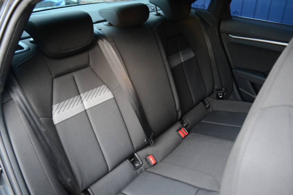 Audi A3 Audi A3 Limousine 30 TFSI S-Tronic Advanced Sport edition | Trekhaak | Virtual | LED | Carplay/Android Auto | Cruise