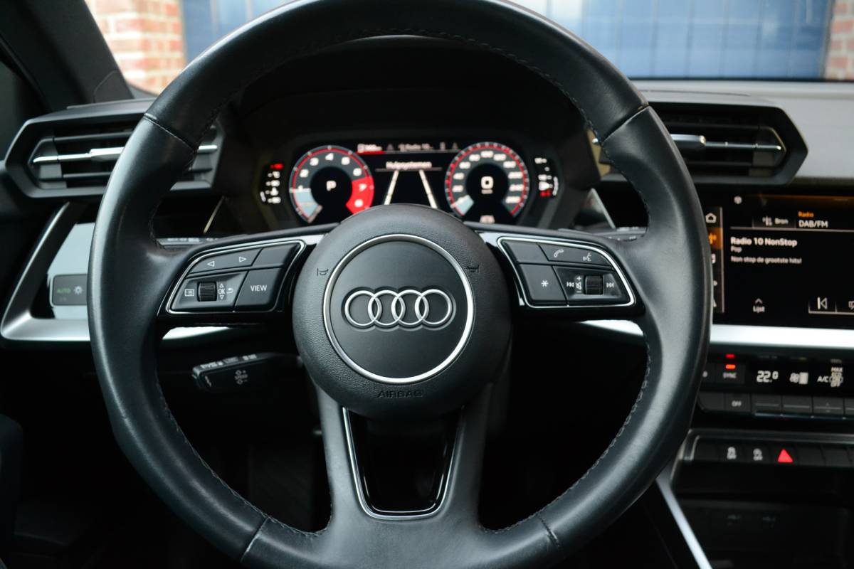 Audi A3 Audi A3 Limousine 30 TFSI S-Tronic Advanced Sport edition | Trekhaak | Virtual | LED | Carplay/Android Auto | Cruise
