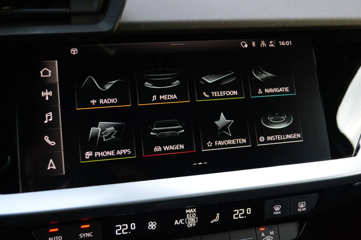 Audi A3 Audi A3 Limousine 30 TFSI S-Tronic Advanced Sport edition | Trekhaak | Virtual | LED | Carplay/Android Auto | Cruise