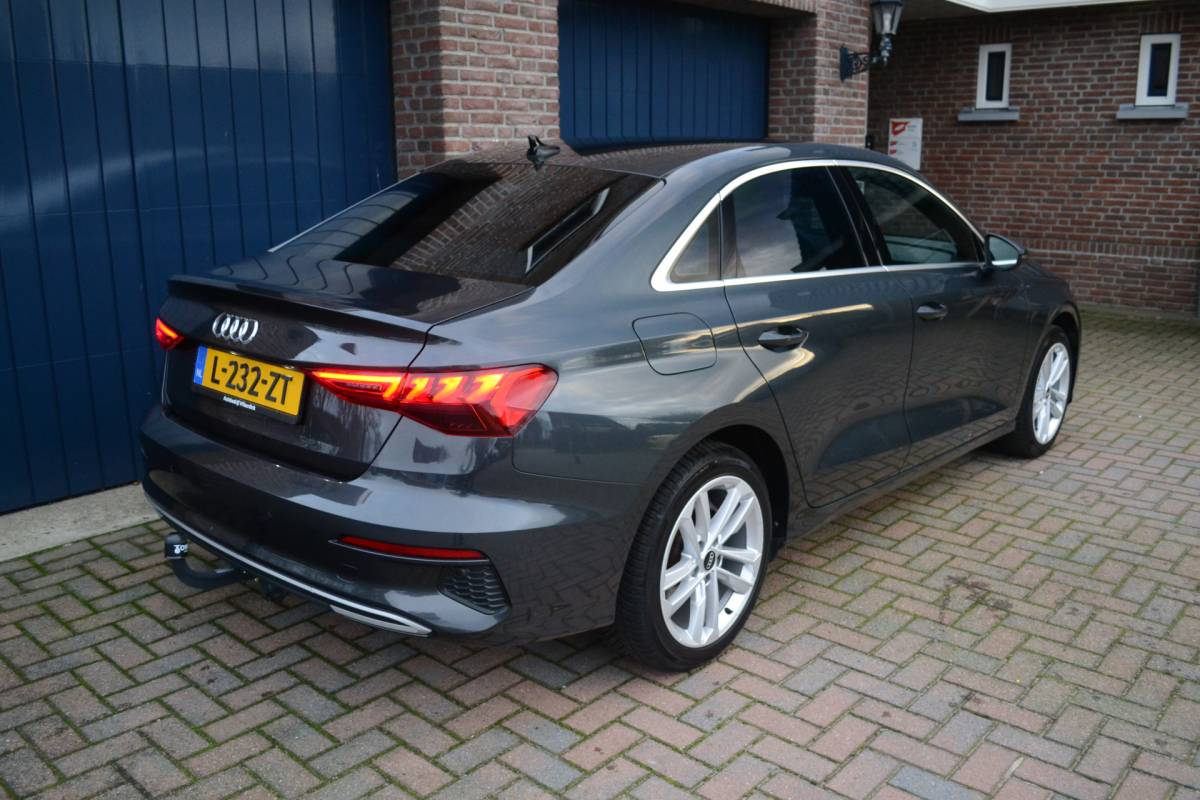 Audi A3 Audi A3 Limousine 30 TFSI S-Tronic Advanced Sport edition | Trekhaak | Virtual | LED | Carplay/Android Auto | Cruise
