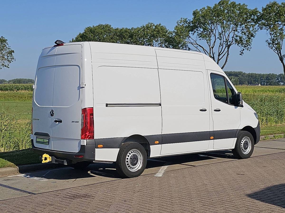 Mercedes-Benz Sprinter MERCEDES-BENZ SPRINTER 311 l2h2 mbux10 rdw