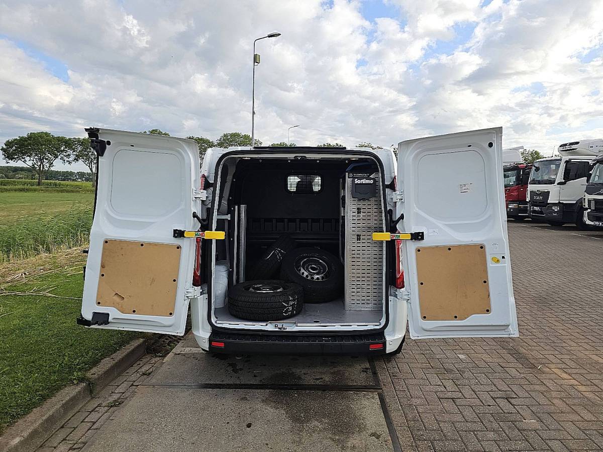 Ford Transit Custom FORD TRANSIT CUSTOM 2.0 l1h1 dubbele cabine!
