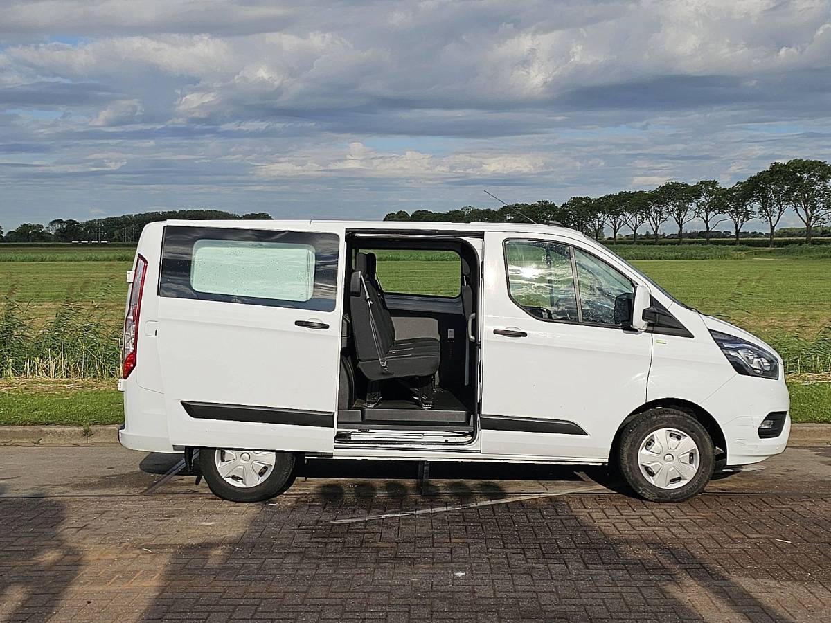 Ford Transit Custom FORD TRANSIT CUSTOM 2.0 l1h1 dubbele cabine!