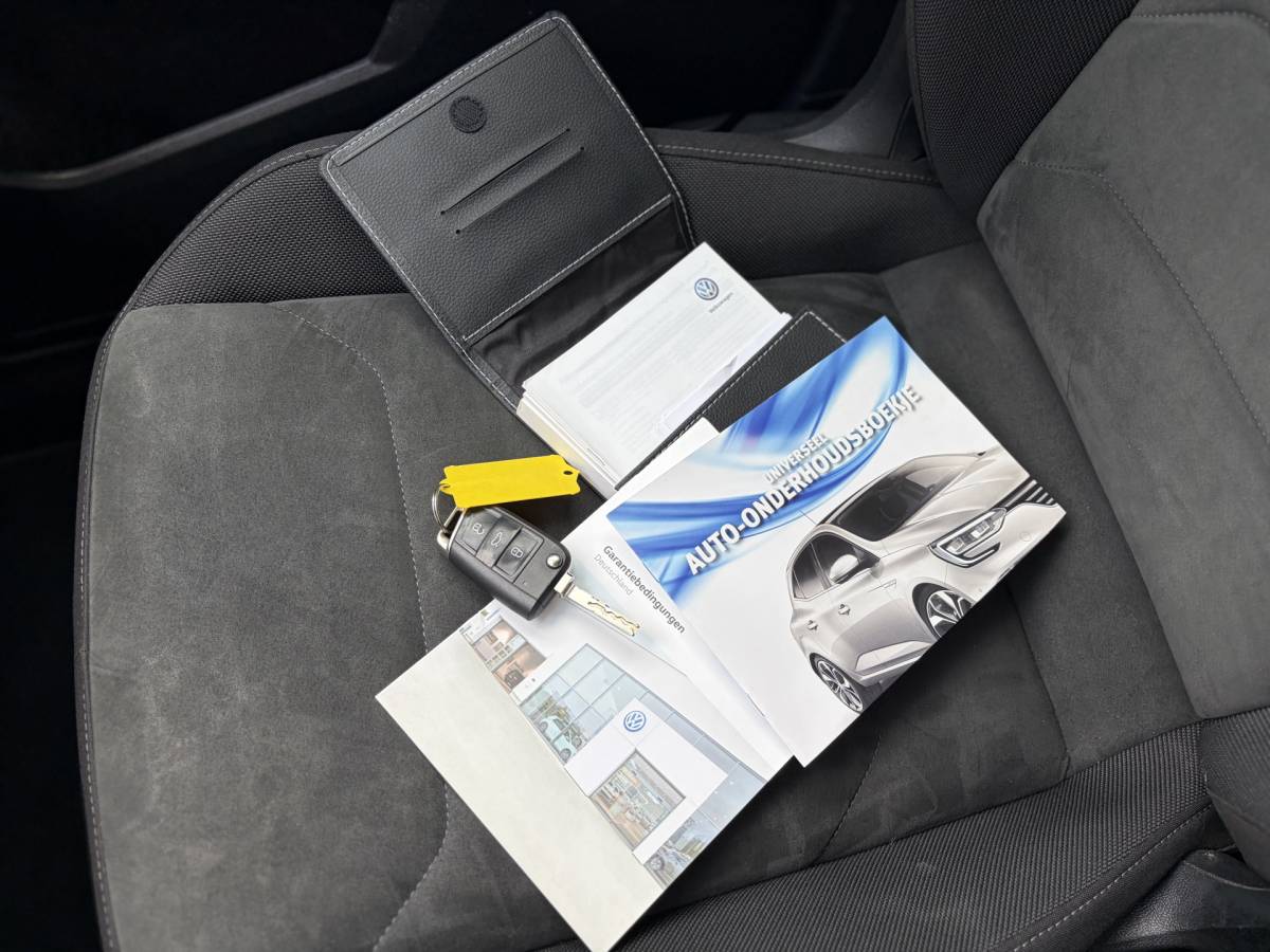 Volkswagen Tiguan Allspace Volkswagen Tiguan All Space BJR 2019   2.0 TDI 150 PK 4-MOTION Grijs Kenteken! AUTOMAAT | TREKHAAK |  STOELVERWARMING | ADAPTIVE CRUISE | CLIMA | CARPLAY