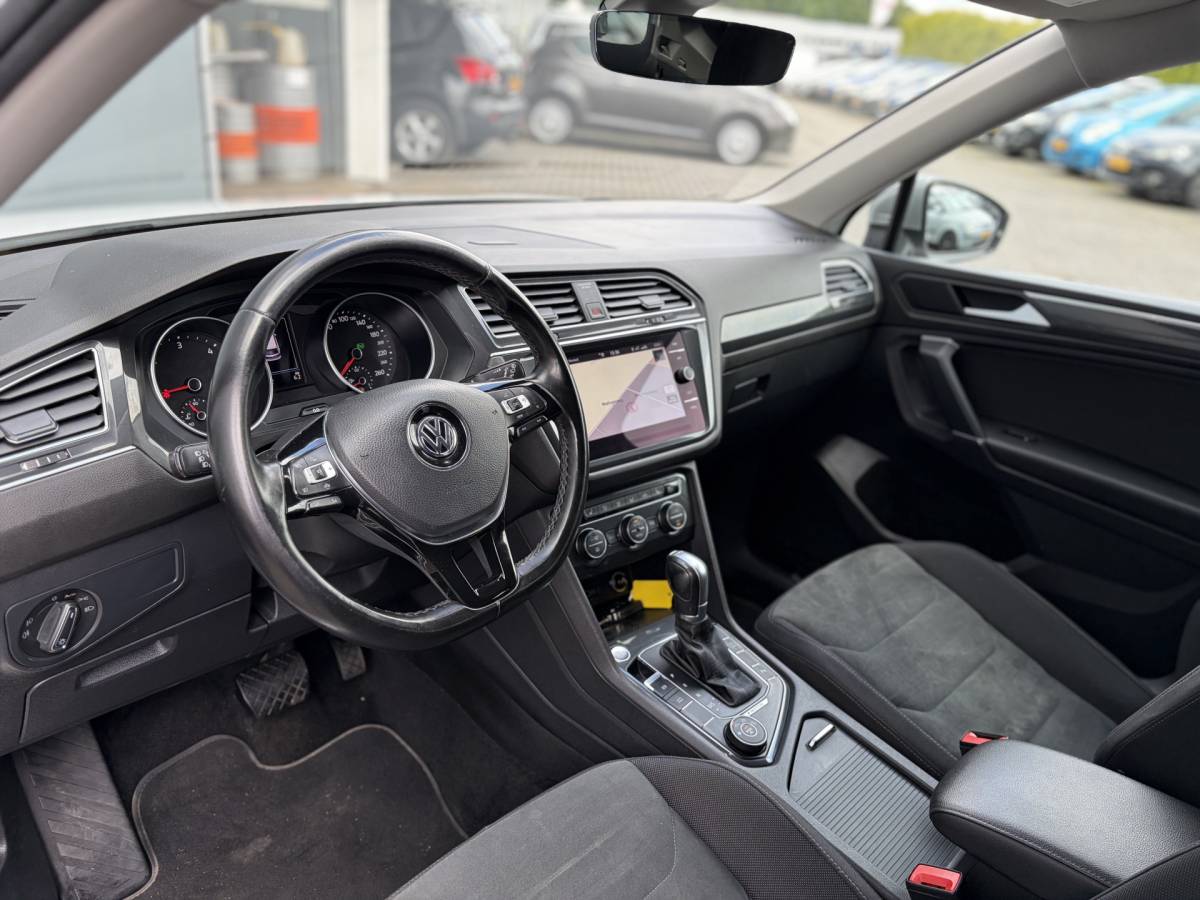 Volkswagen Tiguan Allspace Volkswagen Tiguan All Space BJR 2019   2.0 TDI 150 PK 4-MOTION Grijs Kenteken! AUTOMAAT | TREKHAAK |  STOELVERWARMING | ADAPTIVE CRUISE | CLIMA | CARPLAY