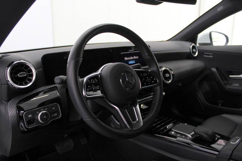 Mercedes-Benz CLA Mercedes-Benz CLA-klasse Shooting Brake 200 Business Line 164PK, RIJKLAAR | METALLIC LAK | TREKHAAK | CAMERA | LED | ELEC-ACHTERKLEP