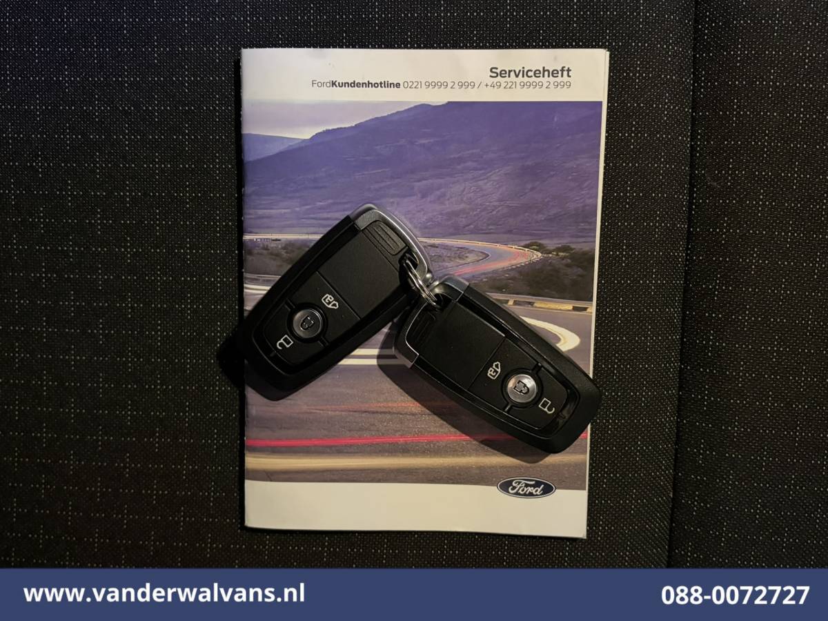 Ford Transit Custom Ford Transit Custom 2.0 TDCI 136pk L1H1 Euro6 Airco | Camera | Navigatie | LED | Apple Carplay | Adaptieve Cruisecontrol Android Auto, Verwarmde voorruit, Stoelverwarming, Parkeersensoren, Bijrijdersbank, 2590kg trekvermogen