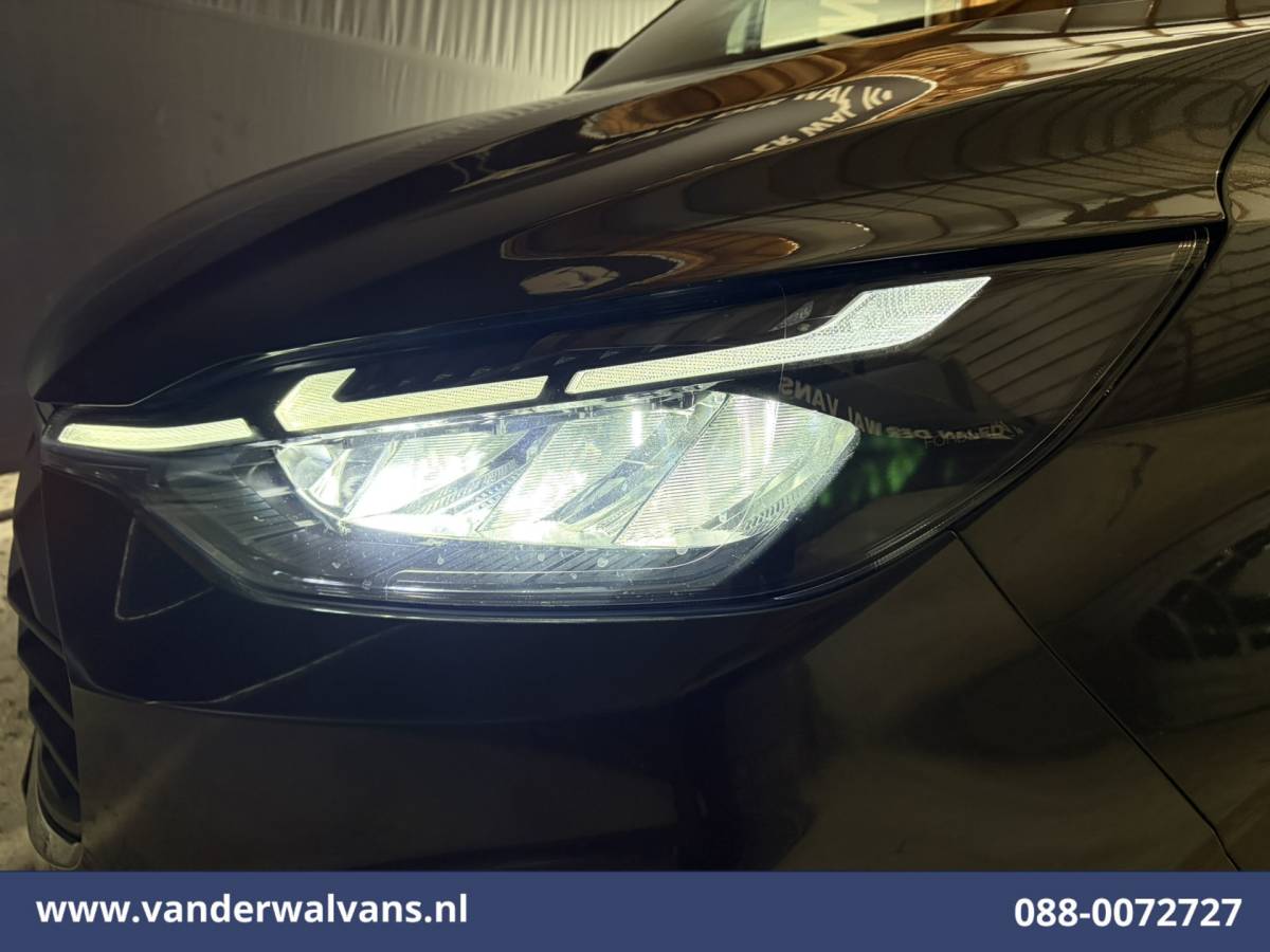 Ford Transit Custom Ford Transit Custom 2.0 TDCI 136pk L1H1 Euro6 Airco | Camera | Navigatie | LED | Apple Carplay | Adaptieve Cruisecontrol Android Auto, Verwarmde voorruit, Stoelverwarming, Parkeersensoren, Bijrijdersbank, 2590kg trekvermogen