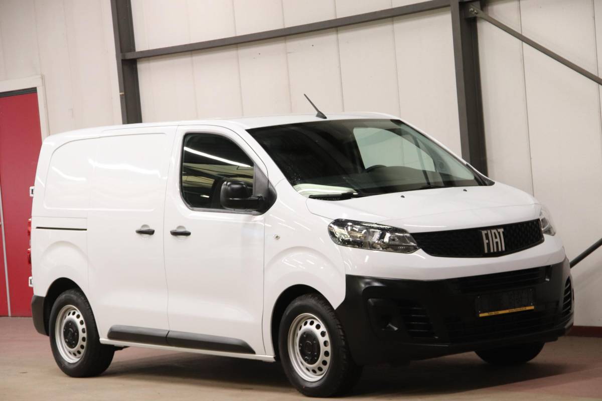 Fiat Scudo Fiat Scudo 1.5 MULTIJET 120PK NAVIGATIE AIRCO Fiat Scudo 1.5 MULTIJET 120PK NAVIGATIE