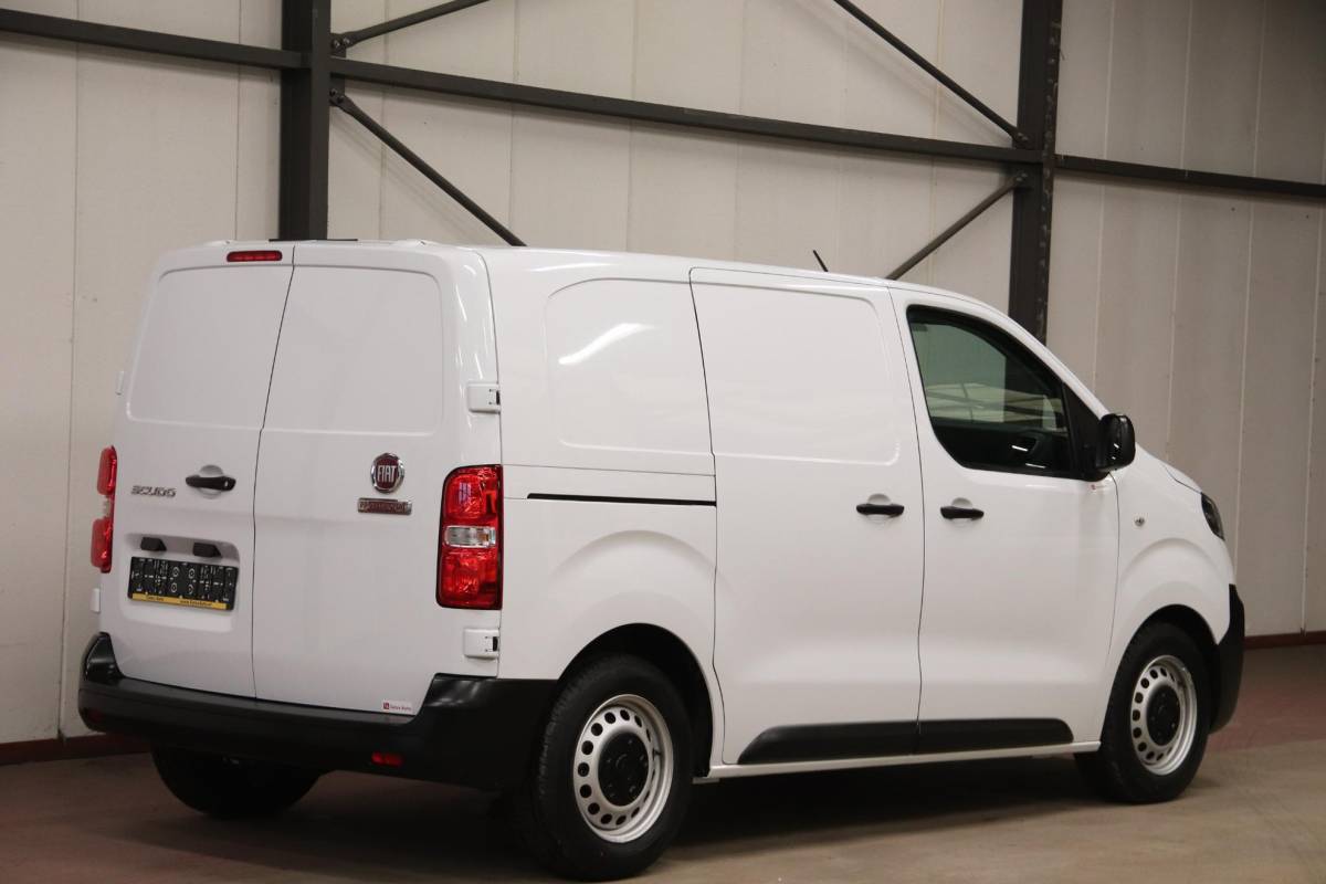 Fiat Scudo Fiat Scudo 1.5 MULTIJET 120PK NAVIGATIE AIRCO Fiat Scudo 1.5 MULTIJET 120PK NAVIGATIE