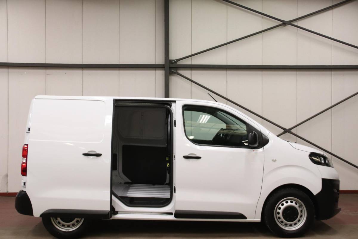 Fiat Scudo Fiat Scudo 1.5 MULTIJET 120PK NAVIGATIE AIRCO Fiat Scudo 1.5 MULTIJET 120PK NAVIGATIE