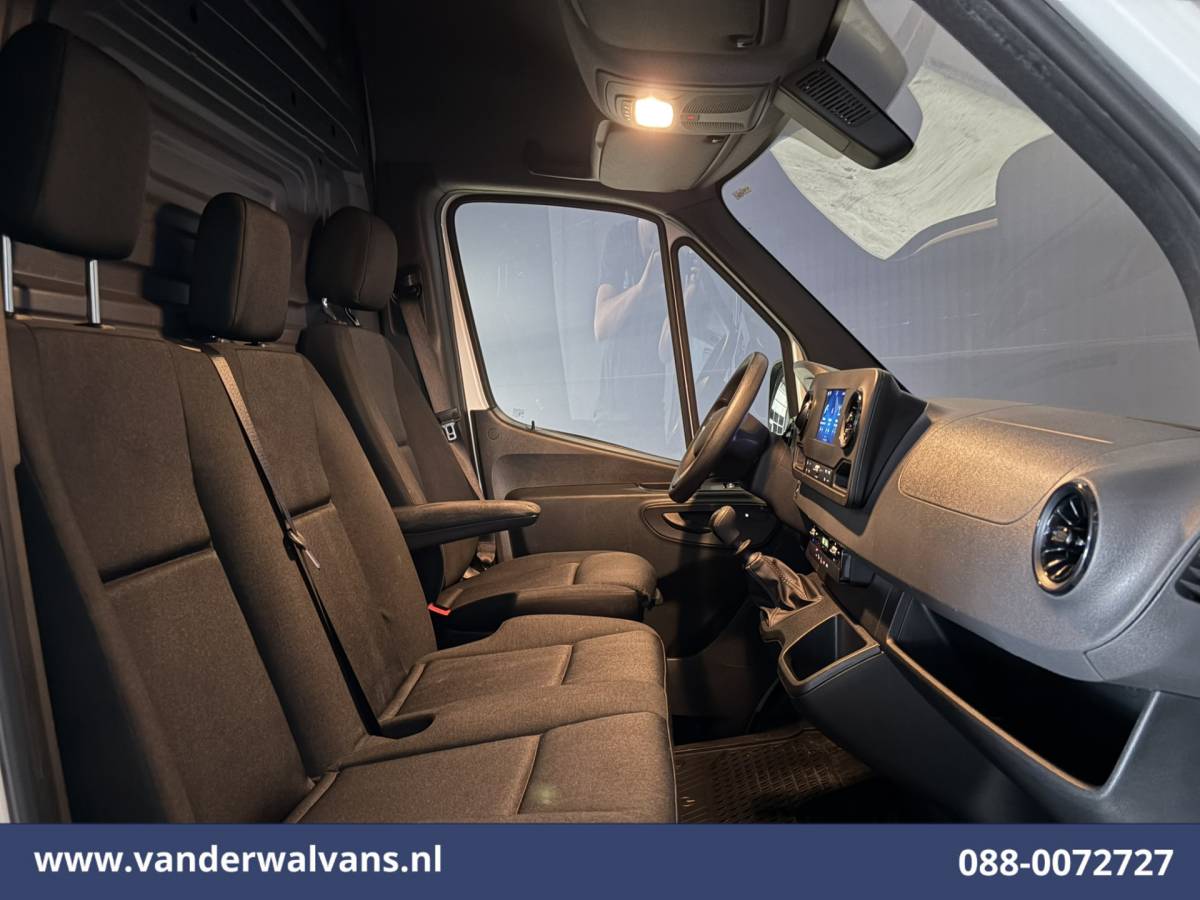 Mercedes-Benz Sprinter Mercedes-Benz Sprinter 317 CDI 170pk L2H2 Euro6 Airco | 360 graden Camera | Navigatie | Apple Carplay | Cruisecontrol Android Auto, Chauffeursstoel, Stoelverwarming, Parkeersensoren, Bijrijdersbank