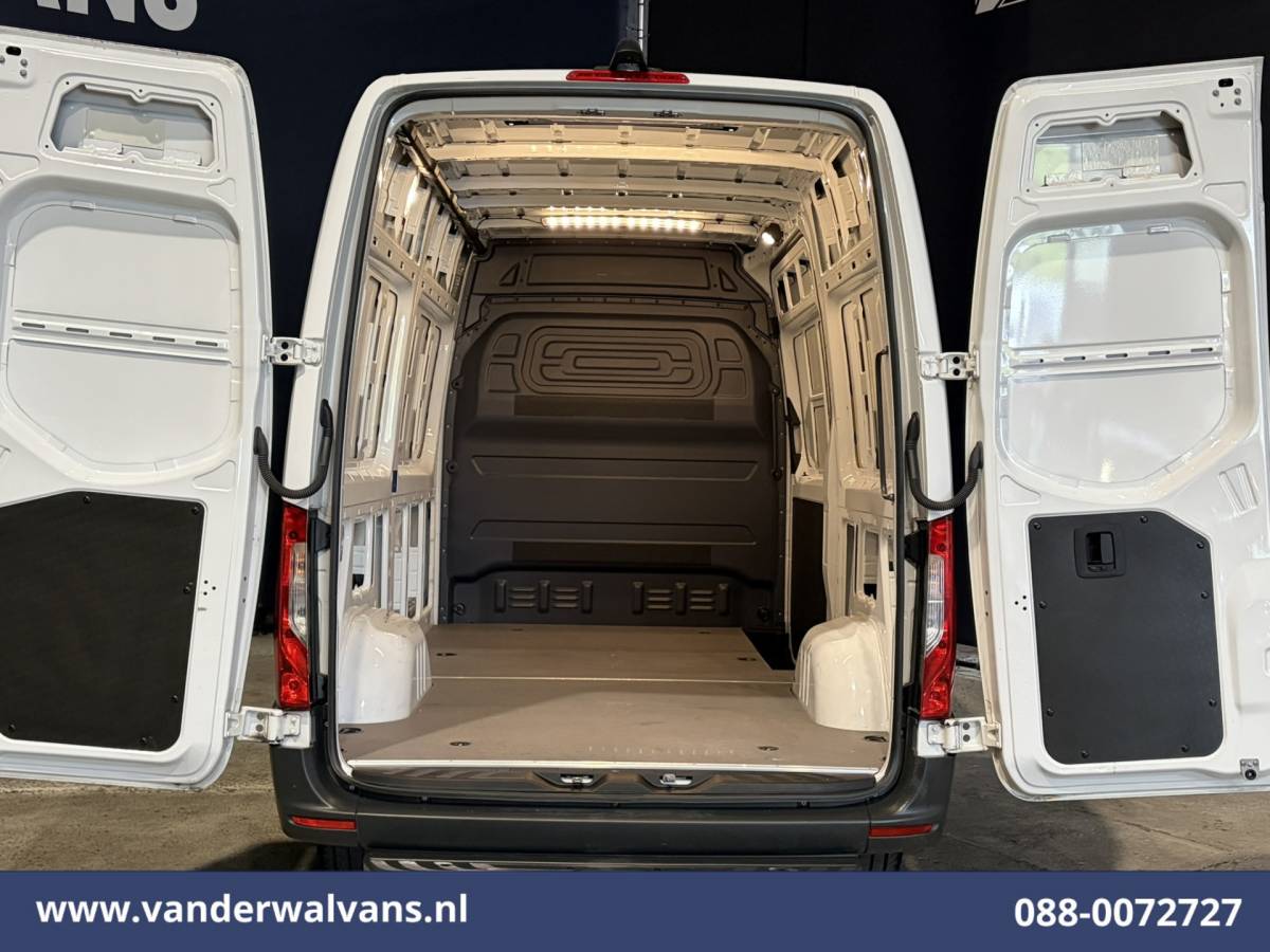Mercedes-Benz Sprinter Mercedes-Benz Sprinter 317 CDI 170pk L2H2 Euro6 Airco | 360 graden Camera | Navigatie | Apple Carplay | Cruisecontrol Android Auto, Chauffeursstoel, Stoelverwarming, Parkeersensoren, Bijrijdersbank