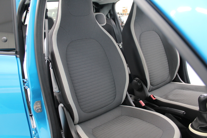 Renault Twingo Renault Twingo 1.0 SCe Expression 71PK, RIJKLAAR | AIRCO | CRUISE CONTROLE | ELEC-RAMEN