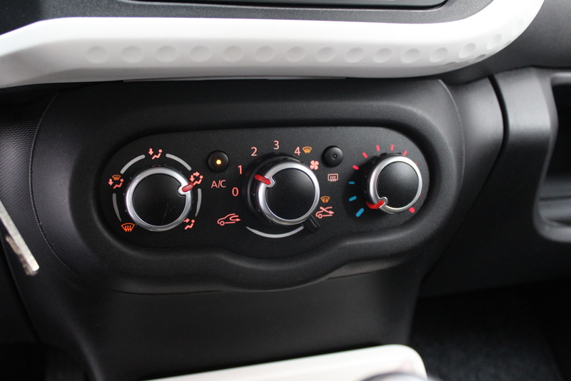 Renault Twingo Renault Twingo 1.0 SCe Expression 71PK, RIJKLAAR | AIRCO | CRUISE CONTROLE | ELEC-RAMEN