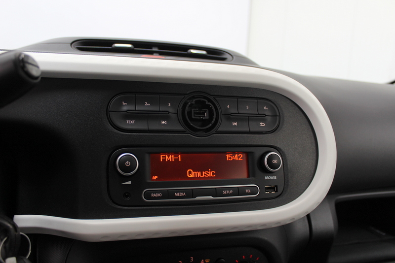 Renault Twingo Renault Twingo 1.0 SCe Expression 71PK, RIJKLAAR | AIRCO | CRUISE CONTROLE | ELEC-RAMEN