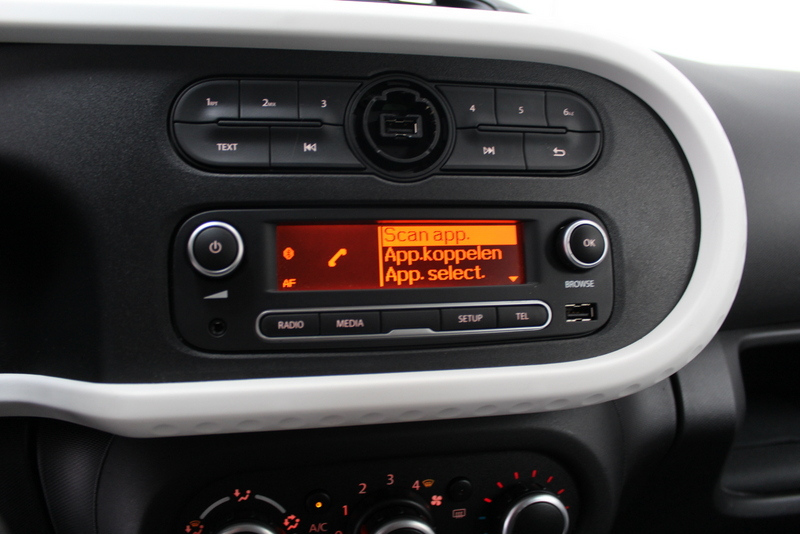 Renault Twingo Renault Twingo 1.0 SCe Expression 71PK, RIJKLAAR | AIRCO | CRUISE CONTROLE | ELEC-RAMEN