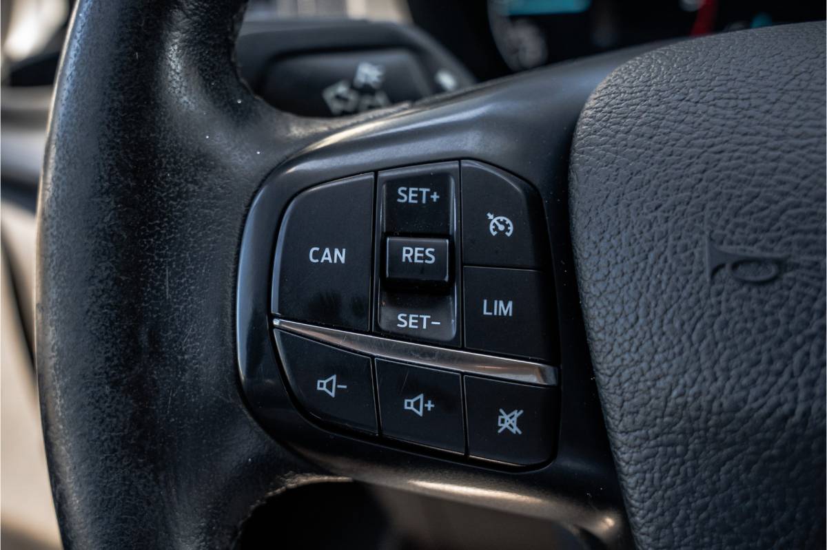 Ford Transit Custom Ford Transit Custom 2.0 EcoBlue L2H1 | 130 PK | 3-Zits | Camera | Cruise | PDC | Airco | Trekhaak | Imperiaal