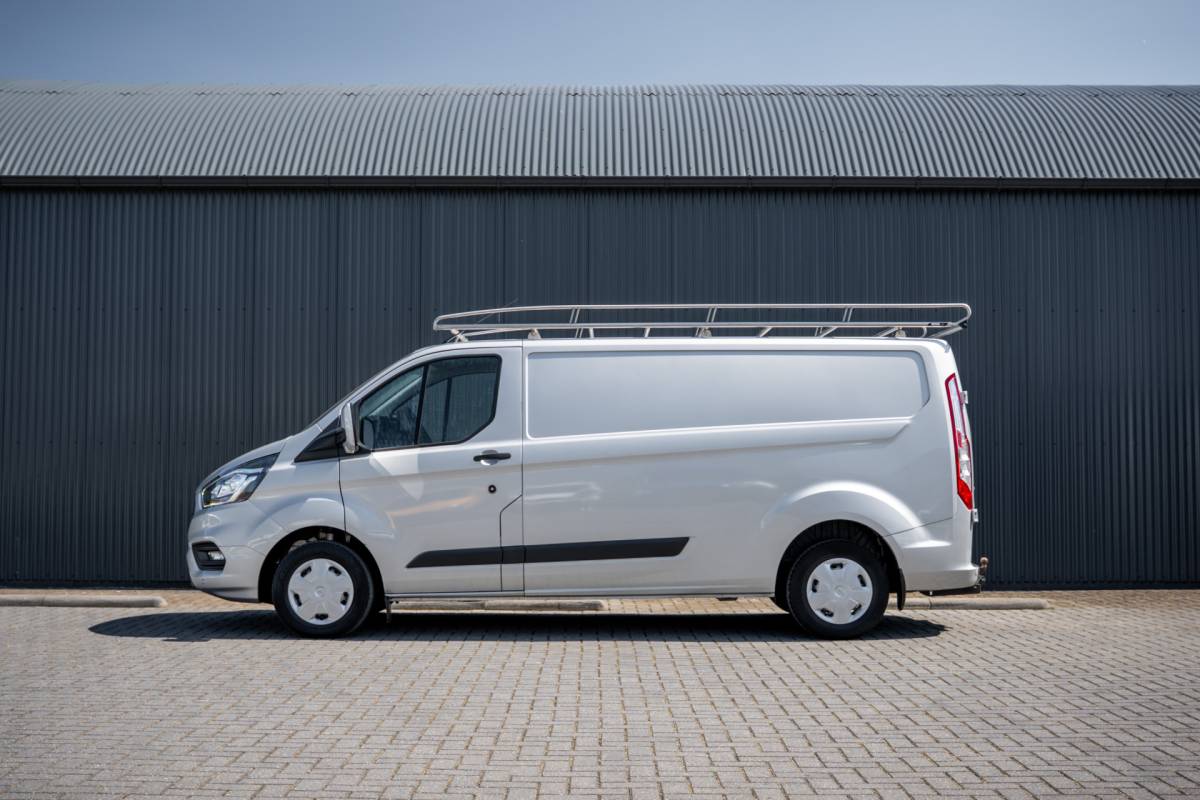 Ford Transit Custom Ford Transit Custom 2.0 EcoBlue L2H1 | 130 PK | 3-Zits | Camera | Cruise | PDC | Airco | Trekhaak | Imperiaal