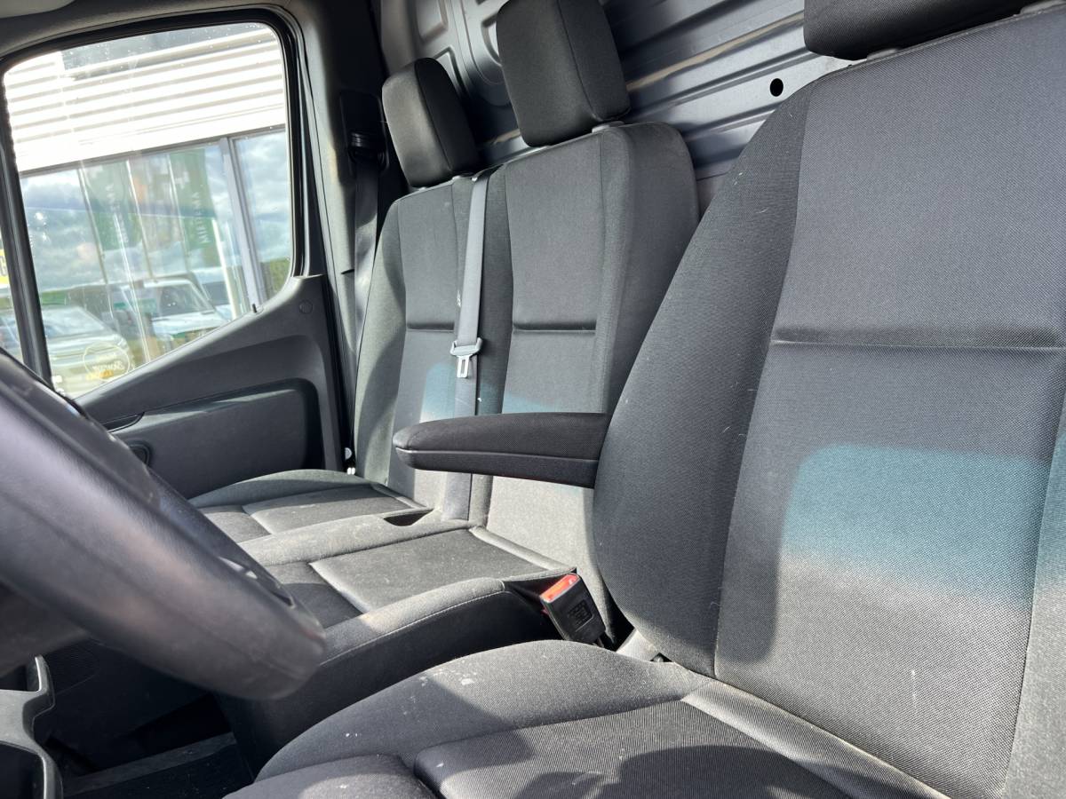 Mercedes-Benz Sprinter Mercedes-Benz Sprinter 317 CDI L2H2 / 3500 Kg Trekgewicht