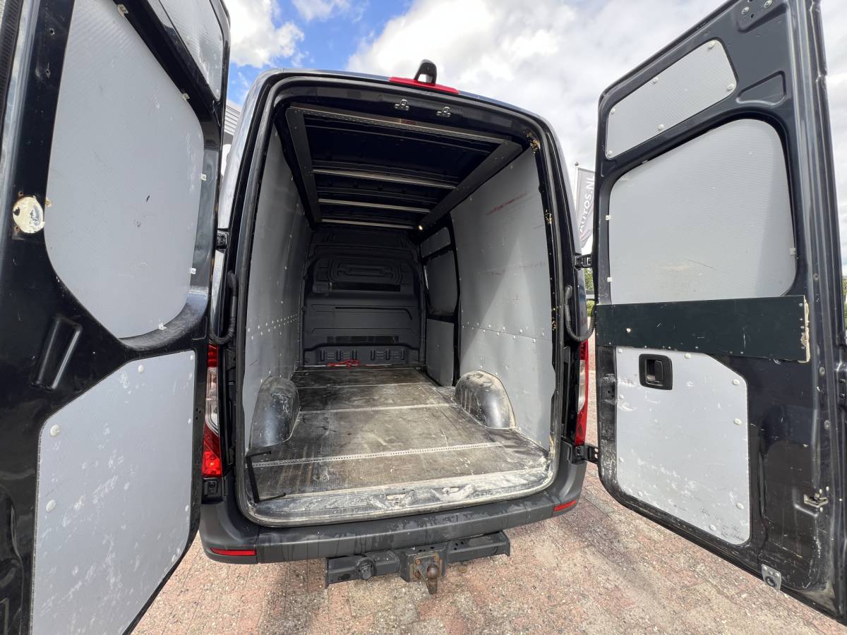 Mercedes-Benz Sprinter Mercedes-Benz Sprinter 317 CDI L2H2 / 3500 Kg Trekgewicht