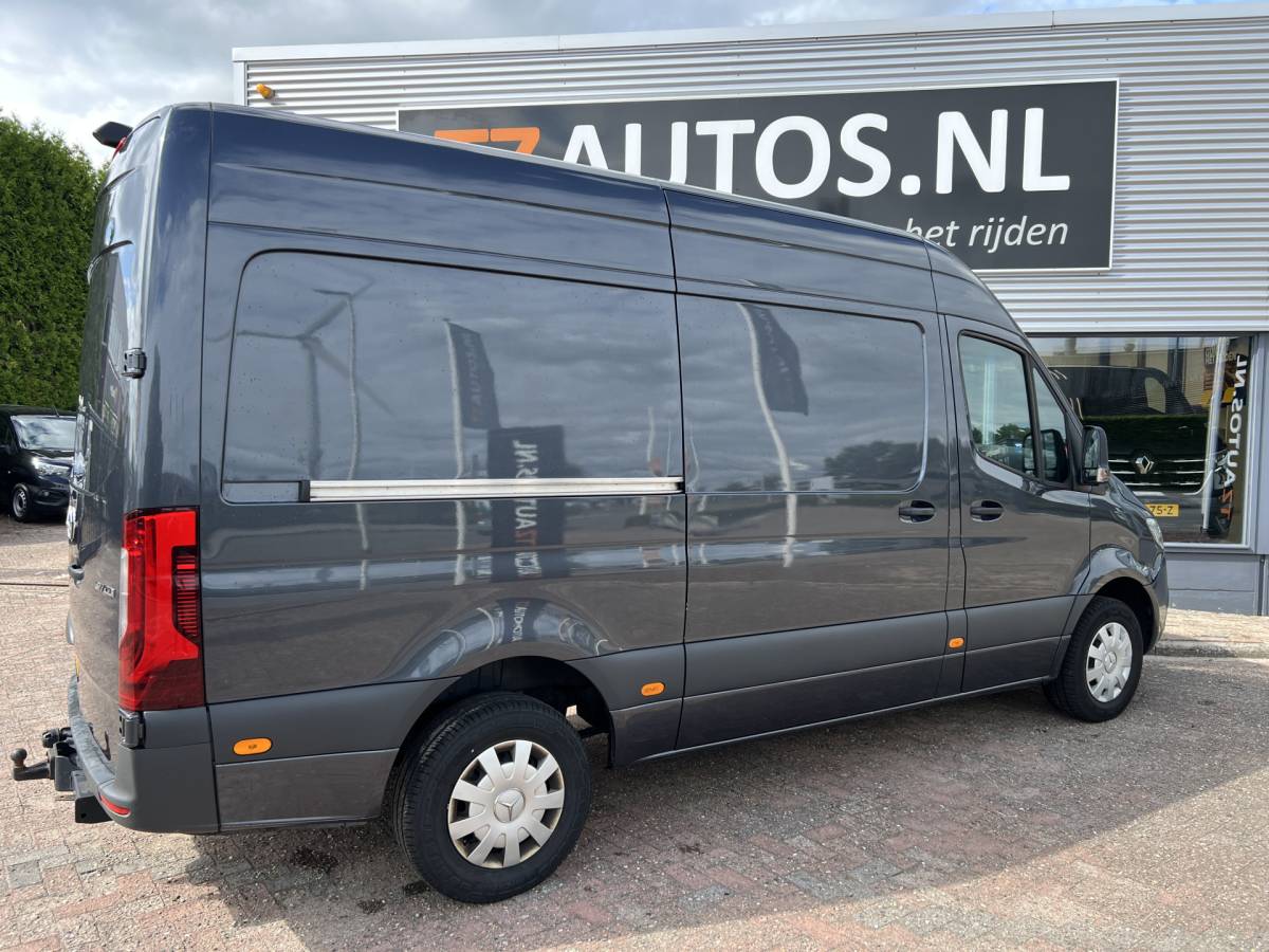 Mercedes-Benz Sprinter Mercedes-Benz Sprinter 317 CDI L2H2 / 3500 Kg Trekgewicht