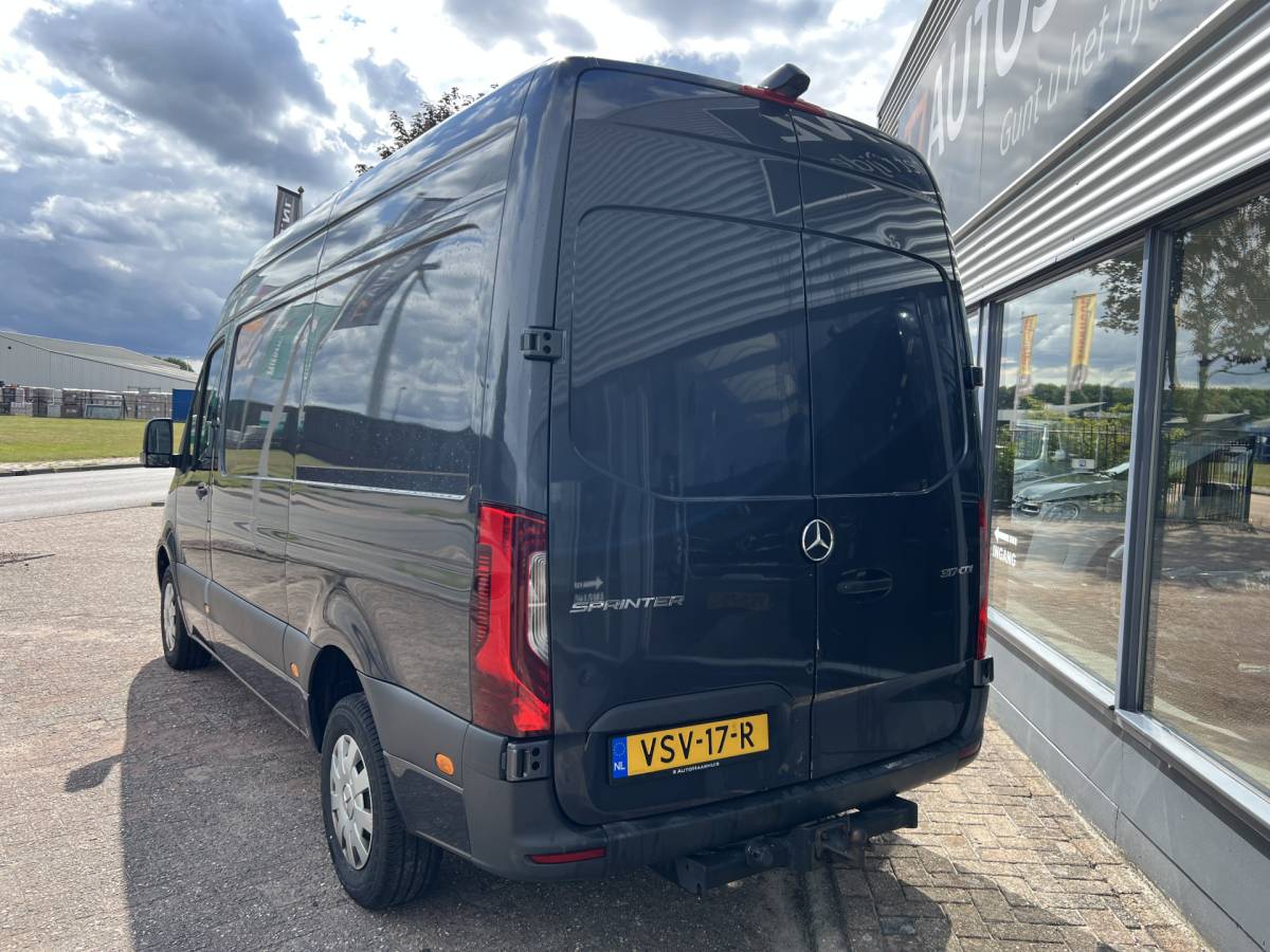 Mercedes-Benz Sprinter Mercedes-Benz Sprinter 317 CDI L2H2 / 3500 Kg Trekgewicht