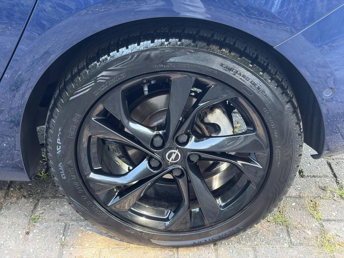 Opel Astra Opel Astra Sports Tourer 1.2 Ultimate ✓146pk✓2e Eigenaar✓Trekhaak✓Camera✓Carplay✓Navi✓Alcantara-Leder✓17”Lmv✓Stoelverw-Stuurverw✓Net beurt gehad✓Dodehoek✓Rijstrooksensor✓Pdc V+A✓6 Bak✓N.A.P✓Bj 11-2020✓Apk tot 08-2028