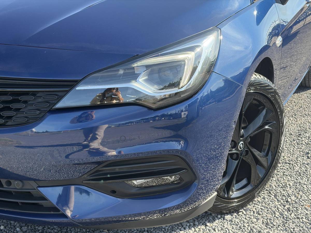 Opel Astra Opel Astra Sports Tourer 1.2 Ultimate ✓146pk✓2e Eigenaar✓Trekhaak✓Camera✓Carplay✓Navi✓Alcantara-Leder✓17”Lmv✓Stoelverw-Stuurverw✓Net beurt gehad✓Dodehoek✓Rijstrooksensor✓Pdc V+A✓6 Bak✓N.A.P✓Bj 11-2020✓Apk tot 08-2028