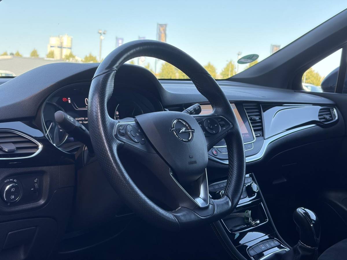 Opel Astra Opel Astra Sports Tourer 1.2 Ultimate ✓146pk✓2e Eigenaar✓Trekhaak✓Camera✓Carplay✓Navi✓Alcantara-Leder✓17”Lmv✓Stoelverw-Stuurverw✓Net beurt gehad✓Dodehoek✓Rijstrooksensor✓Pdc V+A✓6 Bak✓N.A.P✓Bj 11-2020✓Apk tot 08-2028